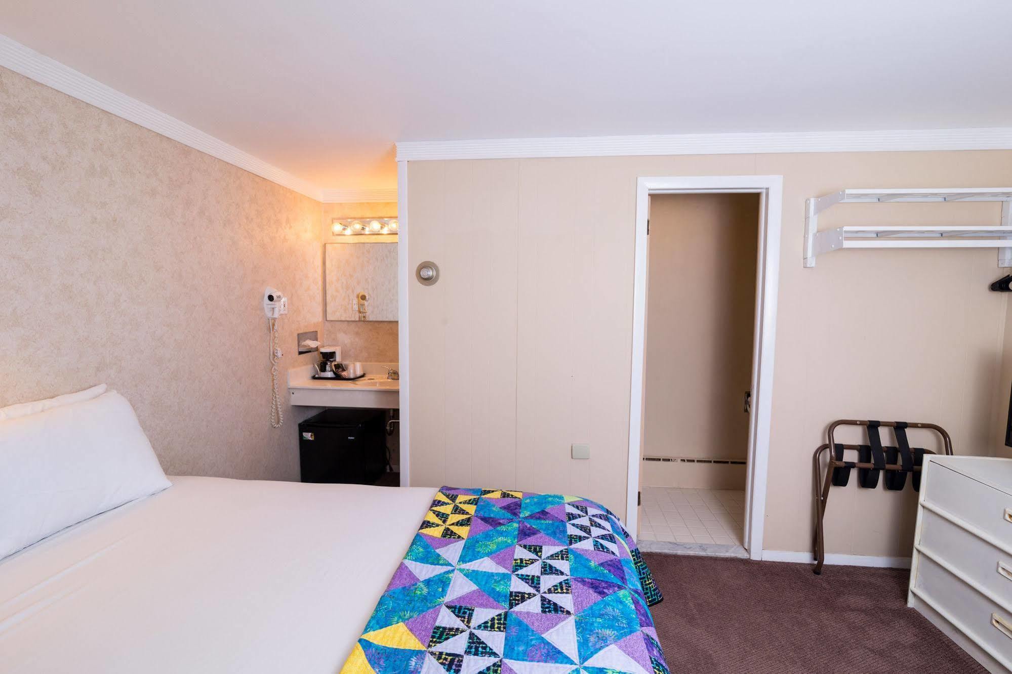 Lake Harmony Inn Ngoại thất bức ảnh